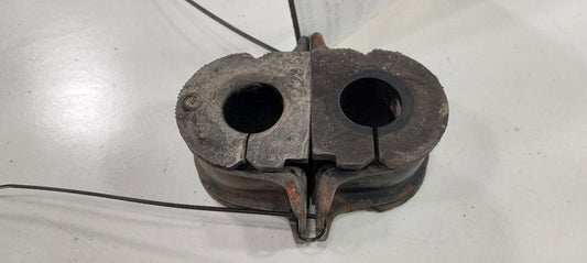 Cadillac SRX Sway Bar Bushing Mounting Bracket 2011 2012 2013 2014