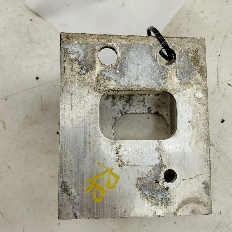 Honda CR-V Bumper Mount Bracket Right Passenger Side Rear  2017 2018 2