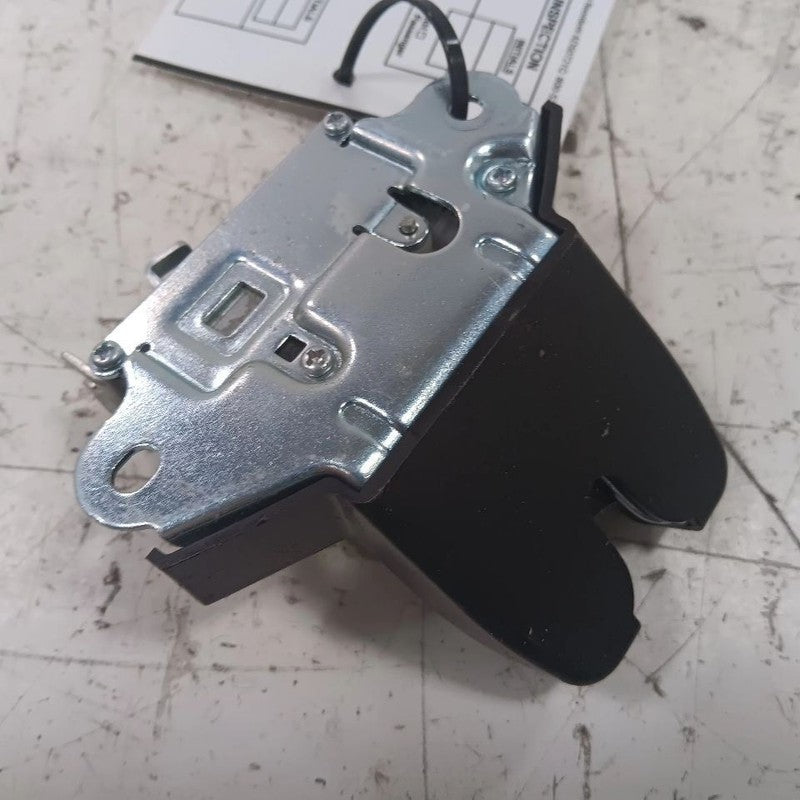 Hyundai Elantra Trunk Latch  2017 2018 2019 2020