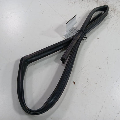 Kia Sportage Door Glass Window Seal Rubber Right Passenger Front  2022