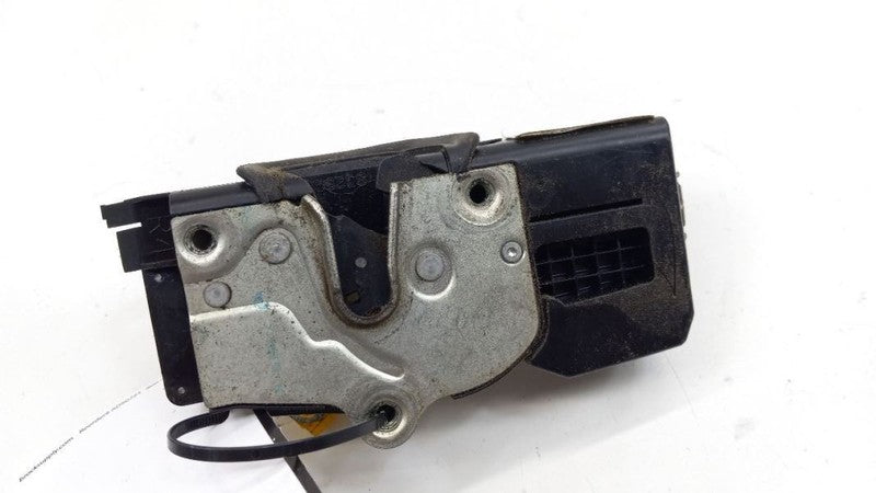 Chevy Malibu Door Latch Lock Right Passenger Front 2008 2009 2010 2011 2012