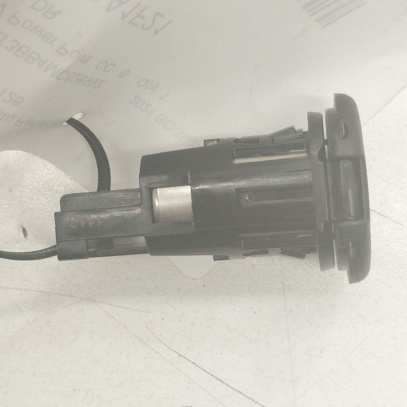Nissan Rogue 12V Power Port Socket  2021 2022 2023