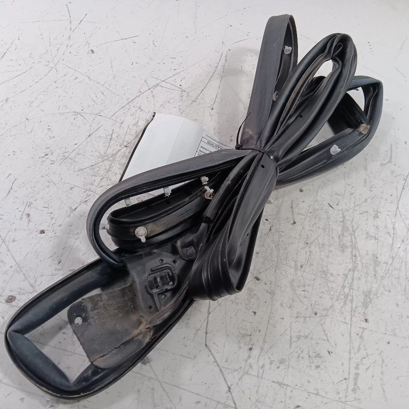 Ford Taurus On Door Seal Rubber Right Passenger Front  2019 2018 2017 