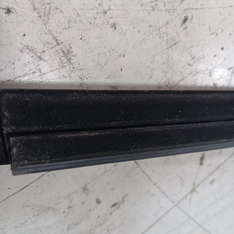 Nissan Kicks Door Glass Window Weather Strip Trim Rear Left Back  2021 20