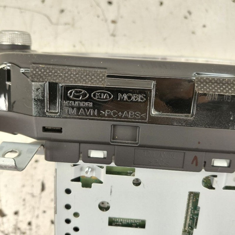 Audio Equipment Radio US Market Display and Receiver 19-20 Hyundai San