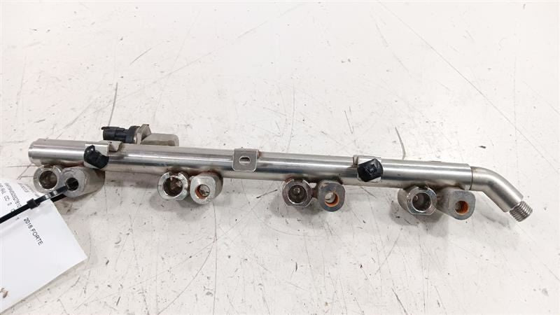 Kia Forte Fuel Rail Injection Injector Mount Bar 2016 2015 2014 OEM