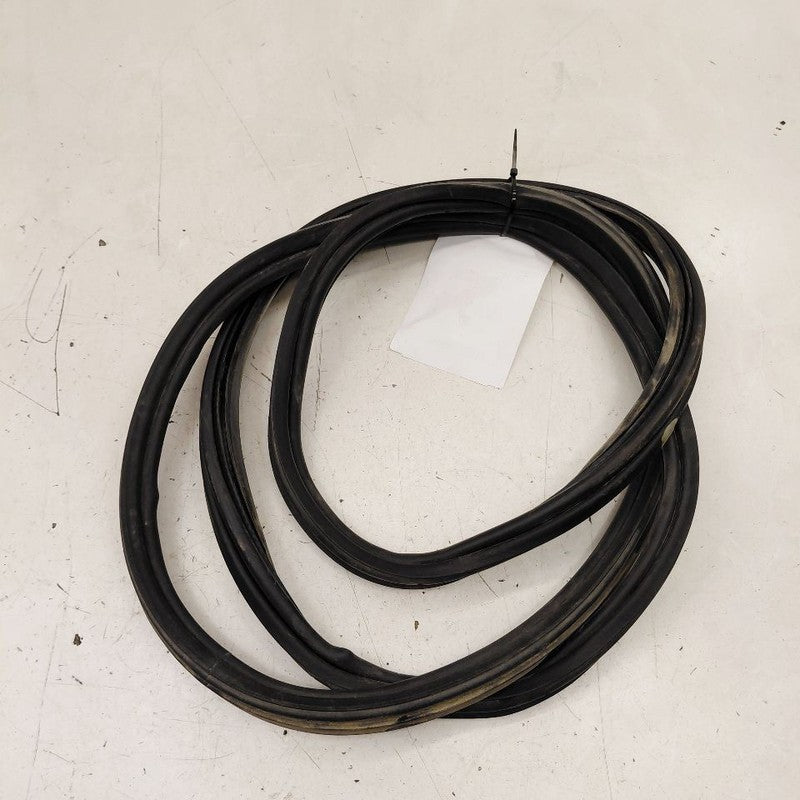 Cadillac XTS Trunk Lid Hatch Door Rear Back Rubber Seal      2016 2017