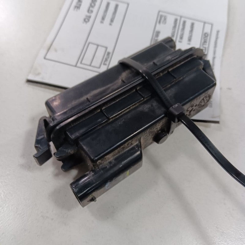 Chrysler 300 License Plate Light Lamp  2015 2016 2017 2018 2019