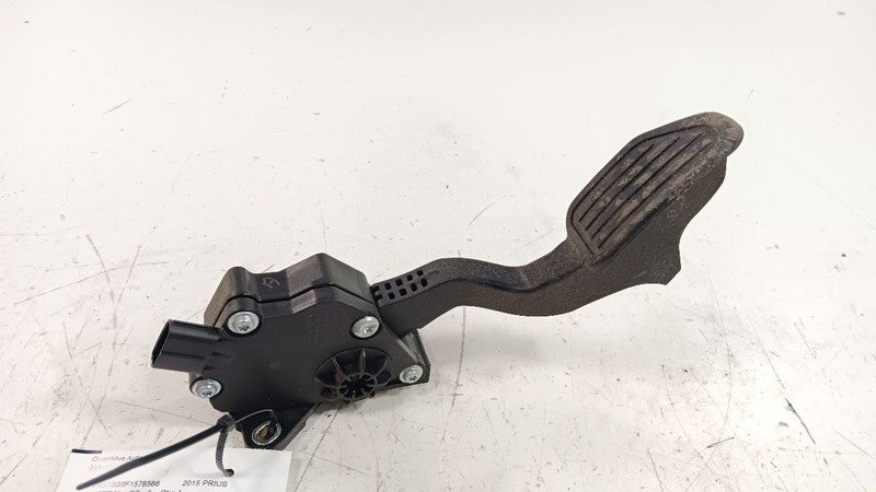 Toyota Prius Gas Accelerator Pedal    2012 2013 2014 2015 OEM