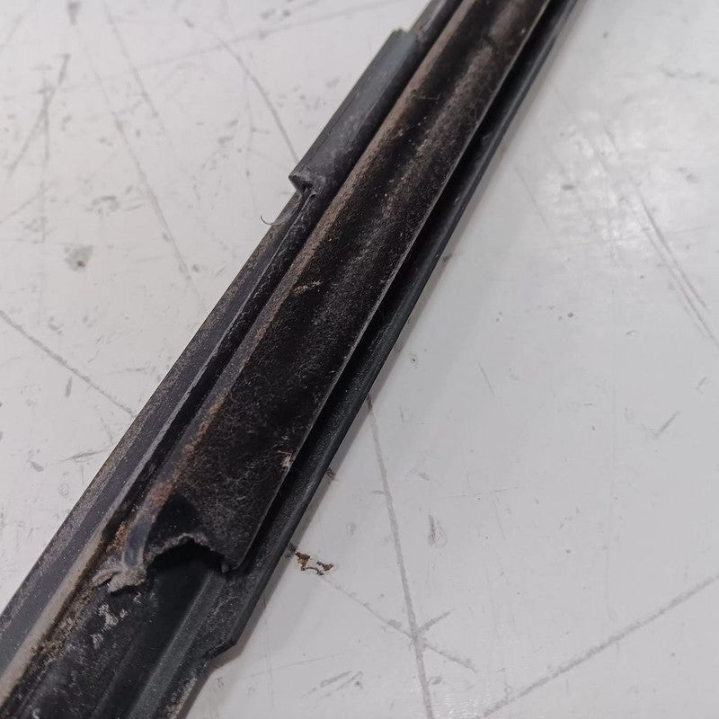 Fiat 500 Door Glass Window Weather Strip Trim Front Right Passenger 20