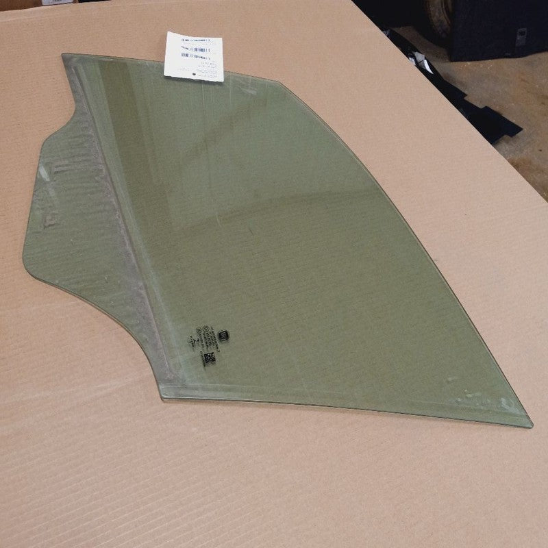 2018 Fiat 500 X Model Driver Left Front Door Glass Window