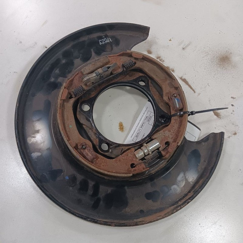 Kia Sorento Left Rear Dust Shield 2018 2017 2016