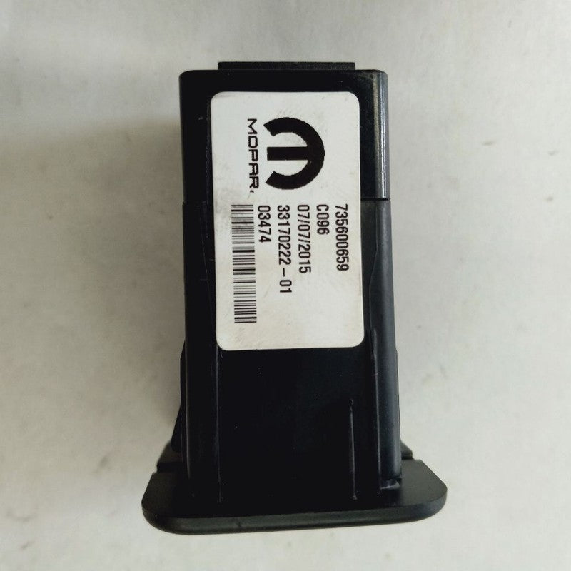 Fiat 500 X Model   USB Charging Plug In Port {735600659} 2016 2017