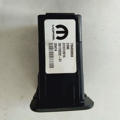 Fiat 500 X Model   USB Charging Plug In Port {735600659} 2016 2017