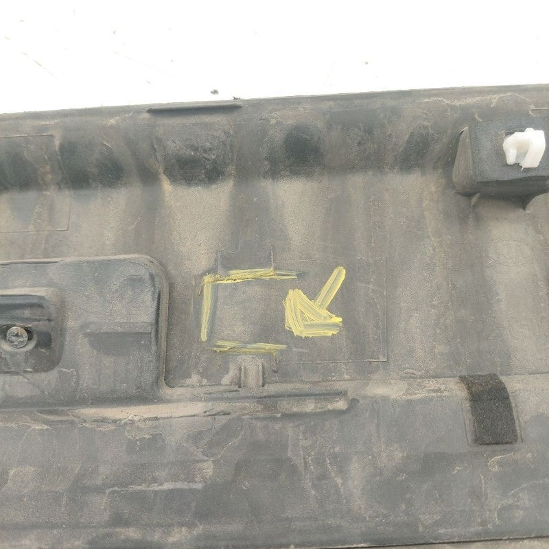 Kia Sorento Door Molding Trim Strip Right Passenger Side Front  2018 2