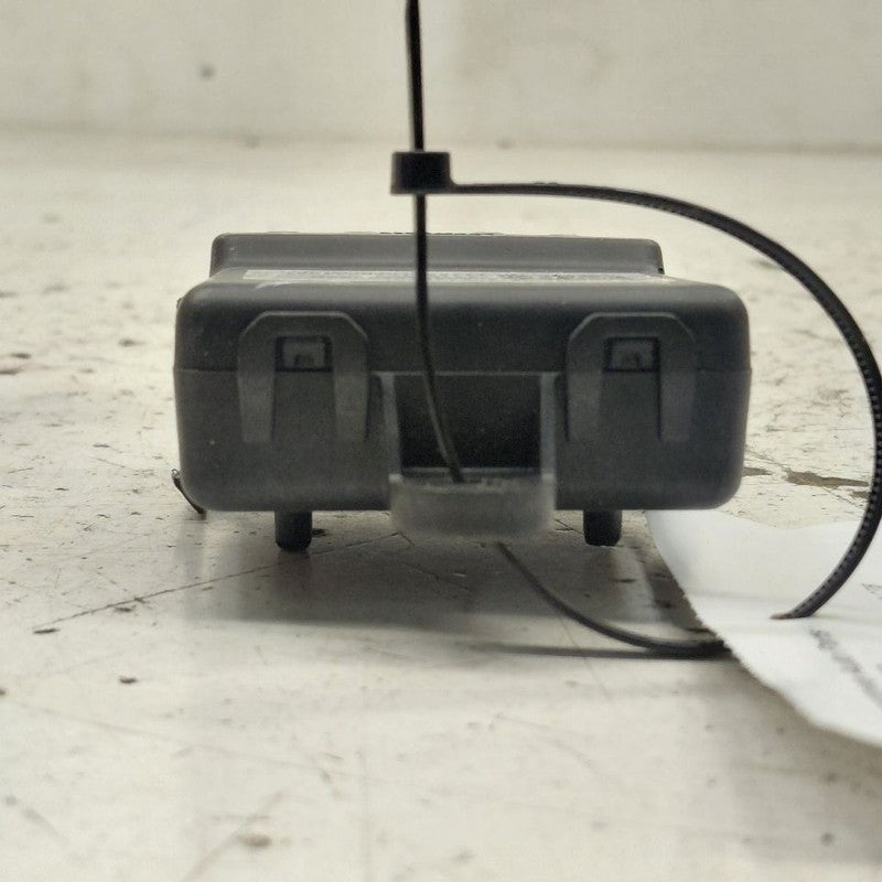 Cadillac CT6 Rear Seat Heating And Cooling Control Module {13511689} 2