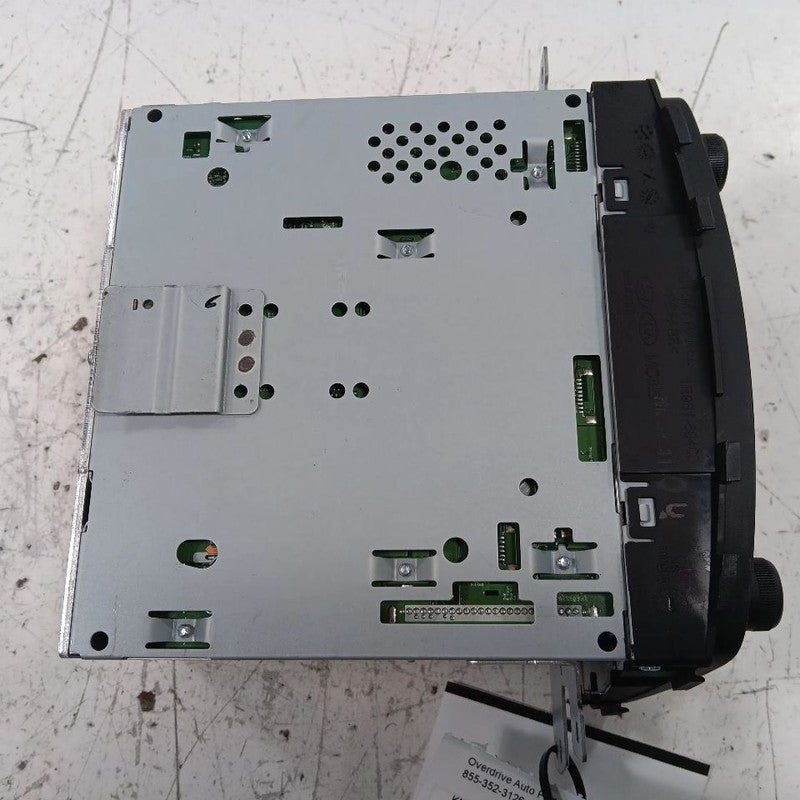 Audio Equipment Radio AM-FM-stereo-CD-MP3 US Market Fits 15-17 Hyundai Accent