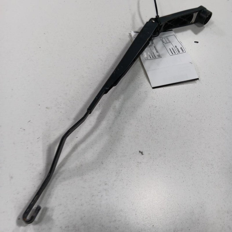 Hyundai Accent Windshield Wiper Arm Left Driver  2017 2016 2015 2014 2013 2012