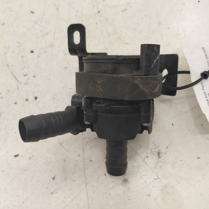 Coolant Water Pump 2.5L Battery Cooling Fits 22-25 Ford Maverick
