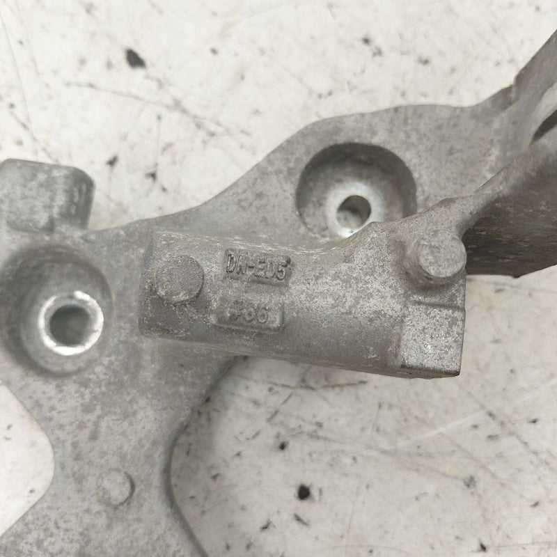 Nissan Versa AC Pulley Bracket  1.6 2019 2018 2017 2016