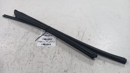 Toyota Rav 4 Door Glass Window Seal Rubber Right Passenger Rear Back  