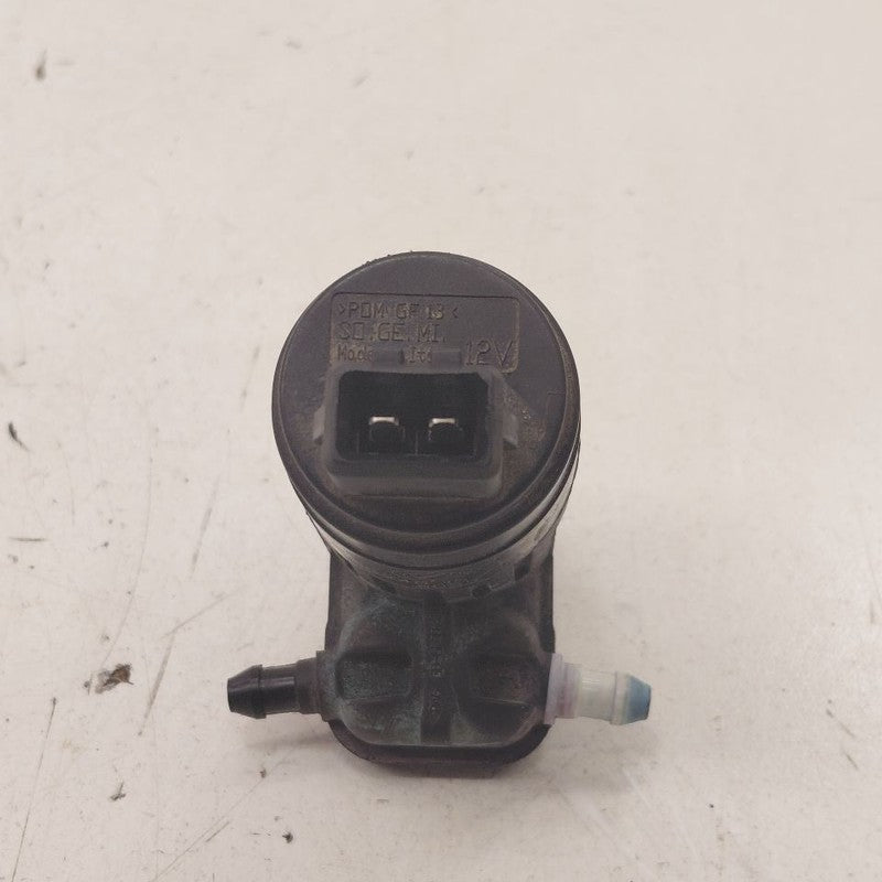 2018 Fiat 500 X Model Windshield Washer Wash Fluid Reservoir Motor Pum