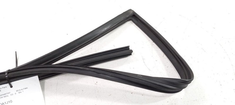 Nissan Altima Door Glass Window Seal Rubber Right Passenger Front 2010