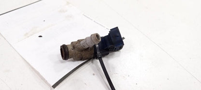 Fuel Injection Parts Fuel Injector 2.0L Engine ID Avh Fits 00-05 GOLF 