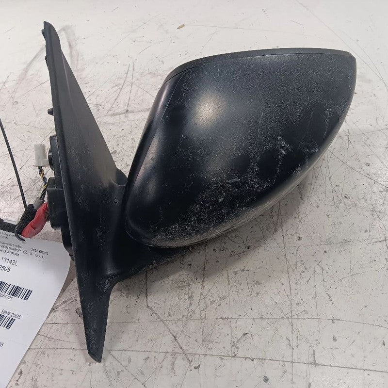 Driver Left Side View Door Mirror Power Non-heated 22-23 Nissan Kicks