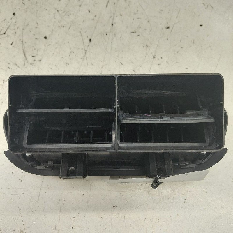 2018 Fiat 500 X Model Dash Air Vent Center Middle
