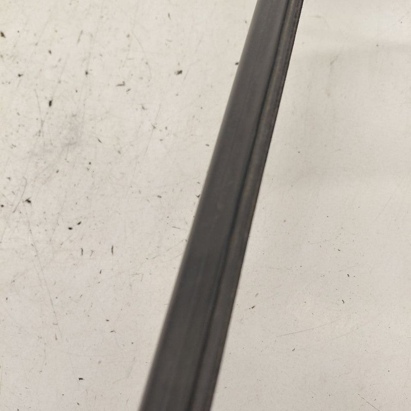 Hyundai Kona Door Glass Window Weather Strip Trim Front Left Driver  2