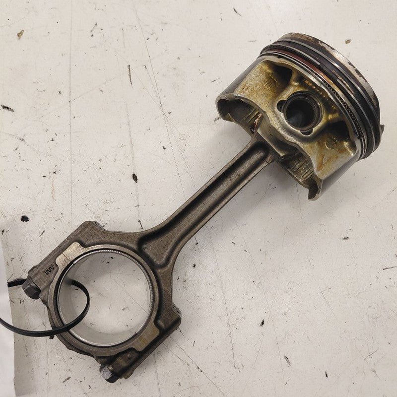 Chevy Volt Single Piston With Connecting Rod   1.5 2019 2018 2017 2016