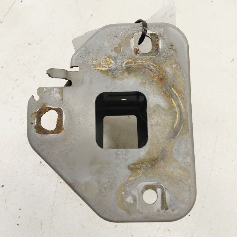 Nissan Rogue Bumper Mount Bracket Left Driver Side Rear  2017 2018 201