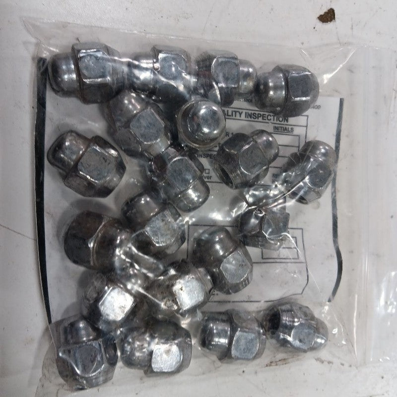 Kia Sportage Lug Nut Set  2022 2021 2020 2019 2018