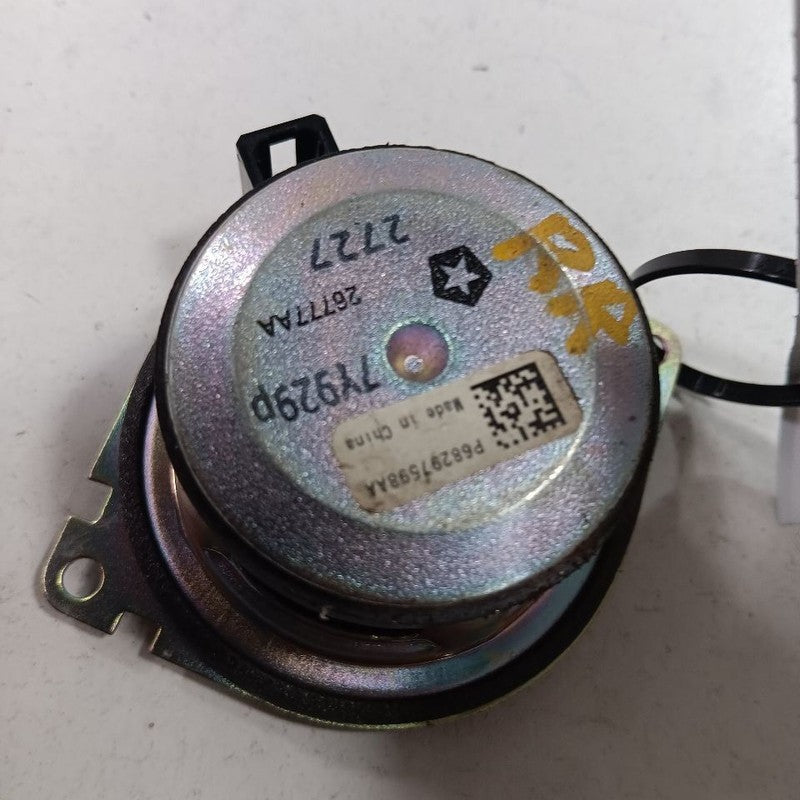 Grand Cherokee Speaker Right Passenger Rear  2017 2018 2019 2020 OEM