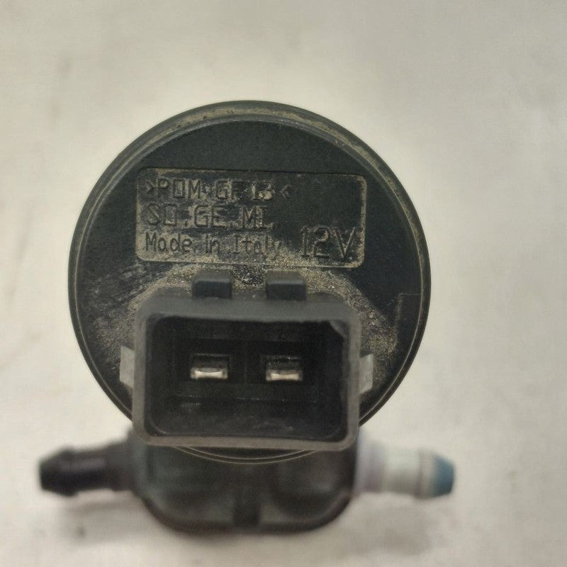 2018 Fiat 500 X Model Windshield Washer Wash Fluid Reservoir Motor Pum