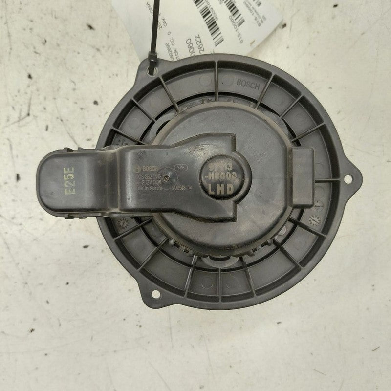 Blower Motor Fits 20-24 Hyundai Venue