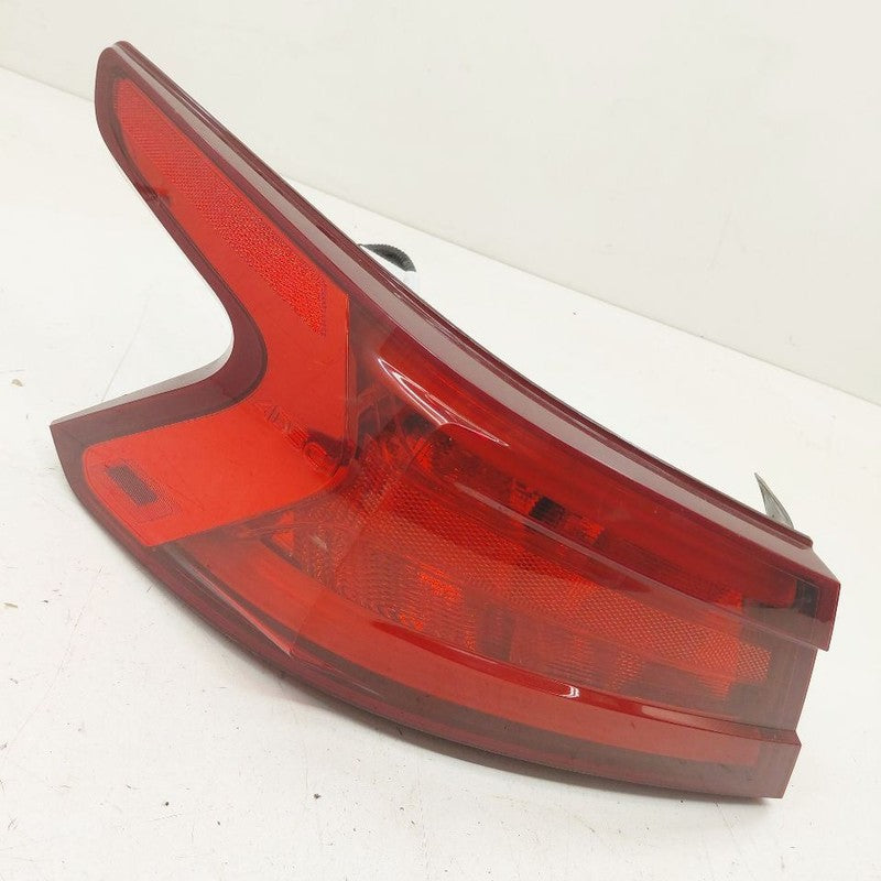 Left Rear Tail Light Brake Lamp Quarter Panel Mounted Fits 16-18 Nissa