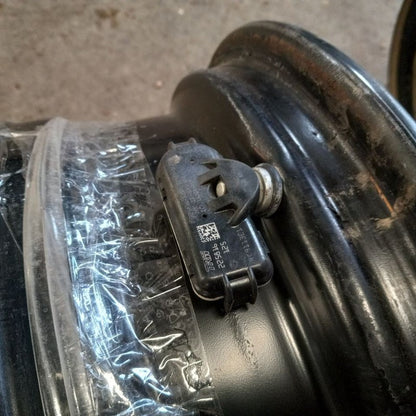 52910B0000 Wheel 15x6 Steel Rim 15 Hole Fits 17-18 Kia Forte