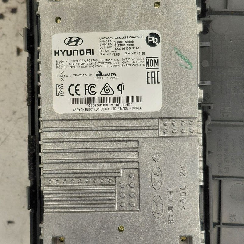 Hyundai Santa Fe Wireless Charger Module {95560S1000} 2019 2020