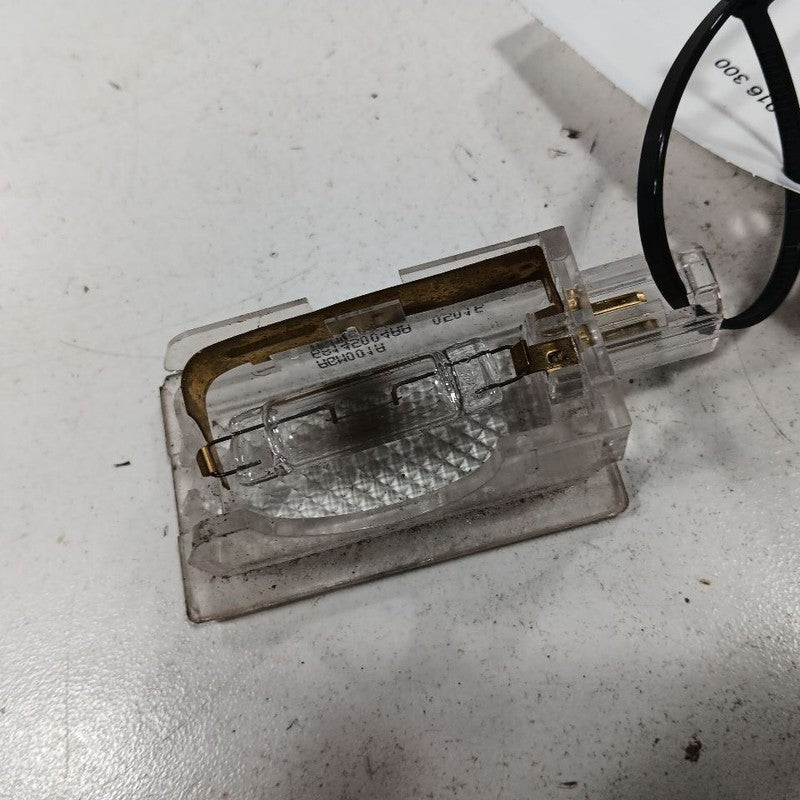 Chrysler 300 Dome Light Roof Lamp  2015 2016 2017 2018 2019