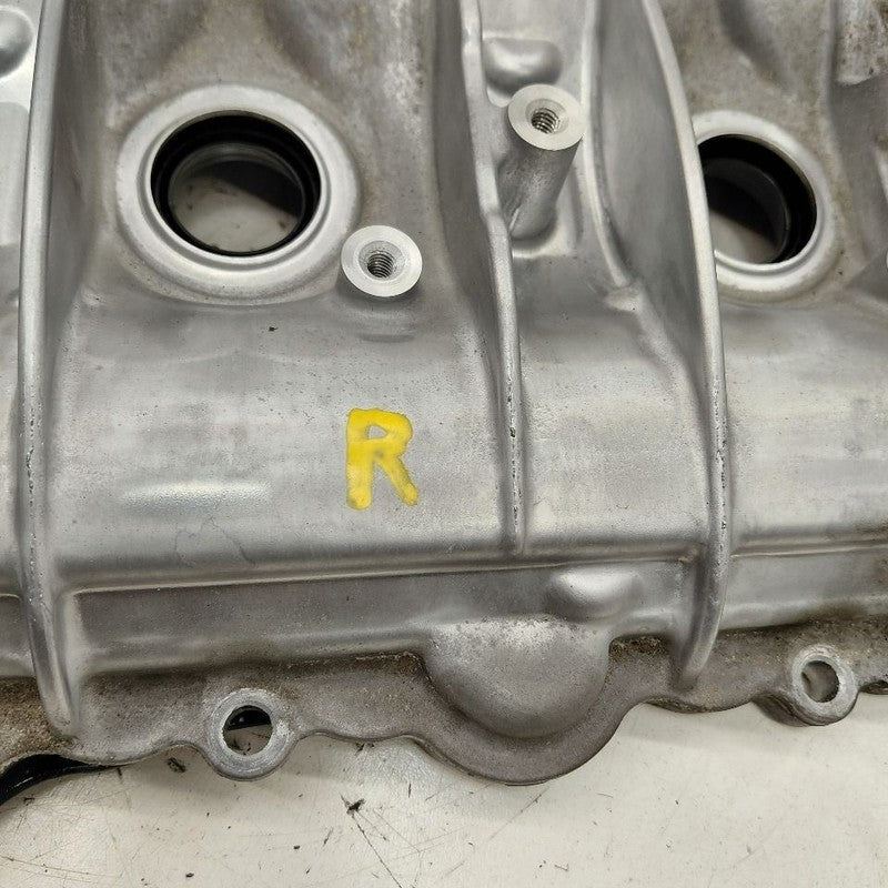 Cadillac CT6 Passenger Rear Engine Cylinder Head Valve Cover  2018 201