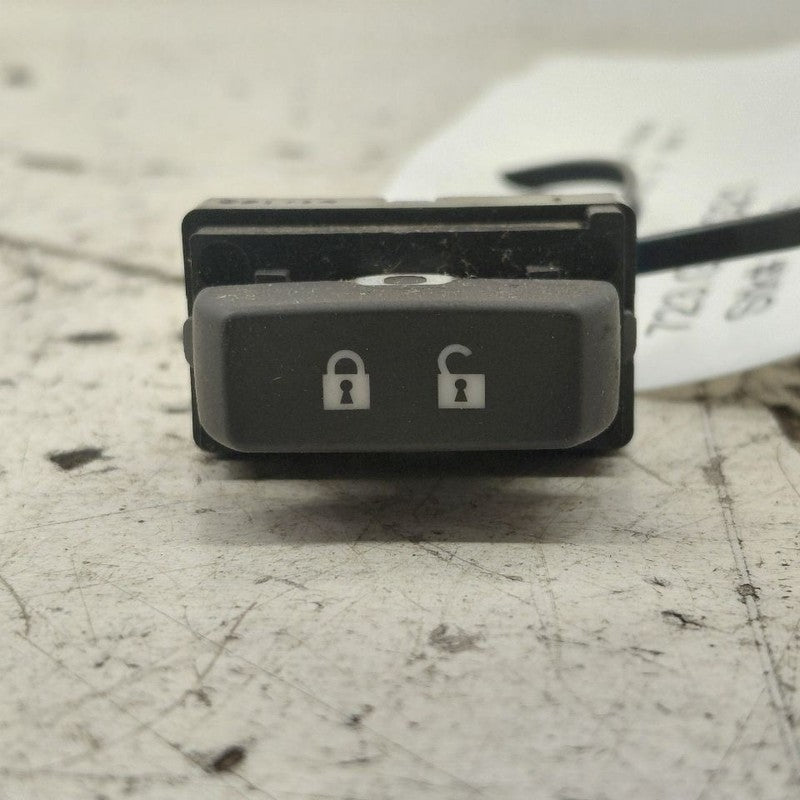 Chevy Trax Passenger Right Front Power Door Lock Switch {95299160} 202