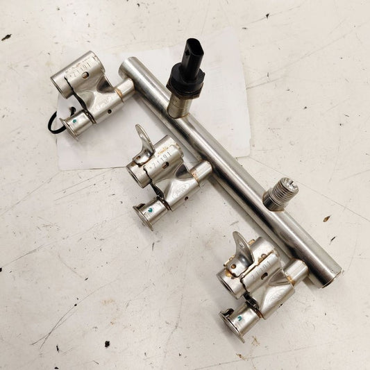 Ford Escape High Pressure Fuel Rail Injection Injector Mount Bar  2022