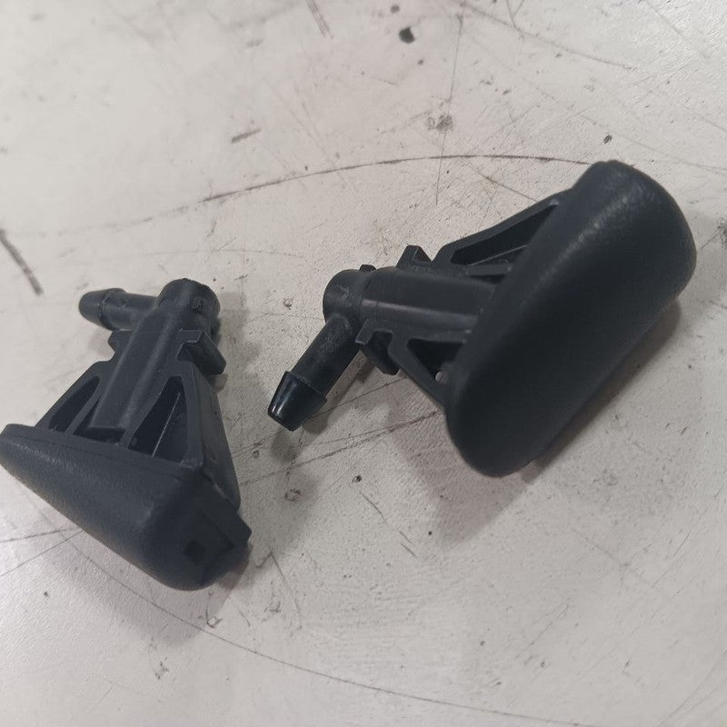 Ford Focus Windshield Wiper Washer Fluid Hood Sprayer Nozzles  2018 20