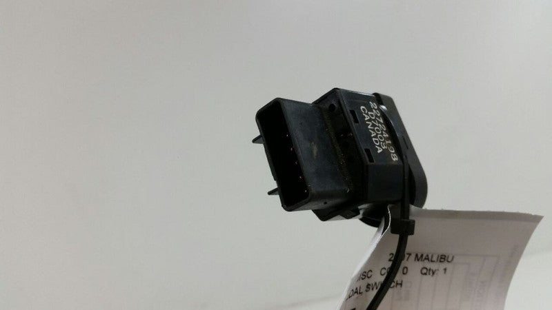 Chevy Malibu    2007 Interior Parts Misc 91153 OEM