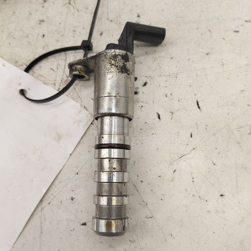 Cadillac CT6 Variable Timing Gear Oil Control Valve Solenoid Cylinder 
