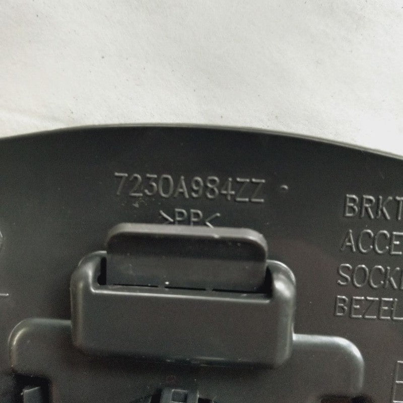 Mitsubishi Outlander   12V Power Port Socket {7230A984ZZ} 2018 2017 20