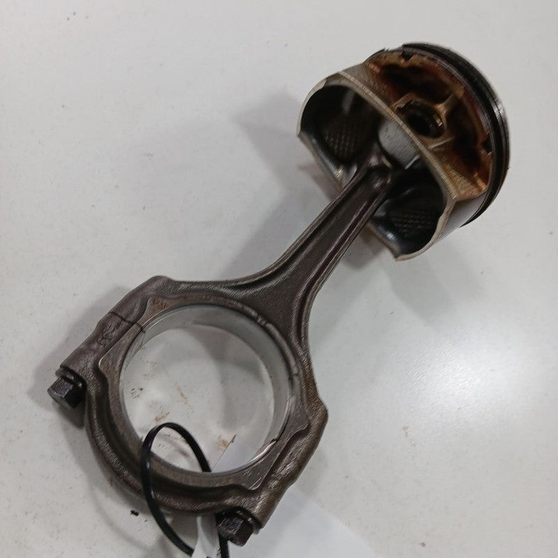 Chrysler 300 3.6 Single Piston With Connecting Rod   2015 2016 2017 20