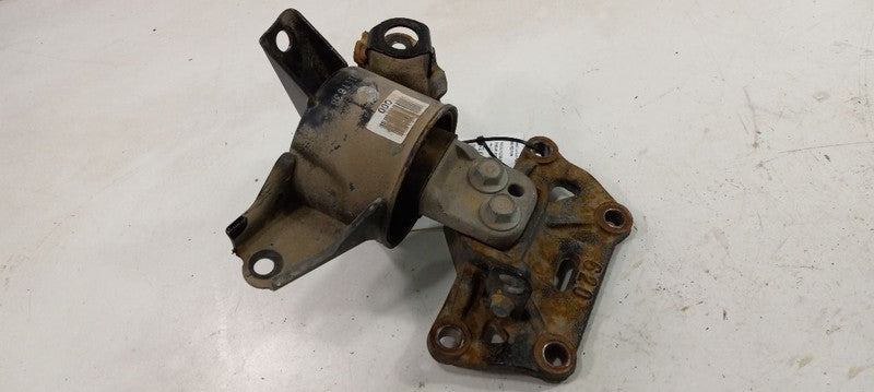 Kia Forte Engine Motor Mount Left Driver 2010 2011 2012 2013 OEM
